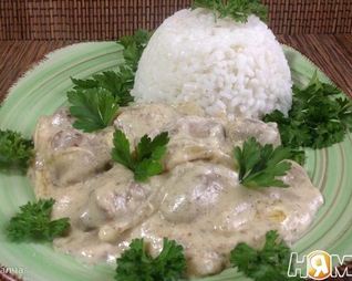 Куриная печень в соусе Морней