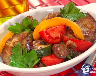 Куриная печенка с овощами