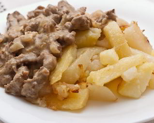 Печень говяжья по-строгановски