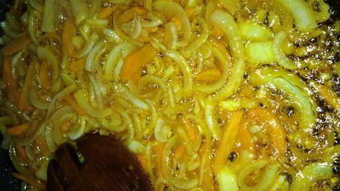 печень куриная, тушеная с карри