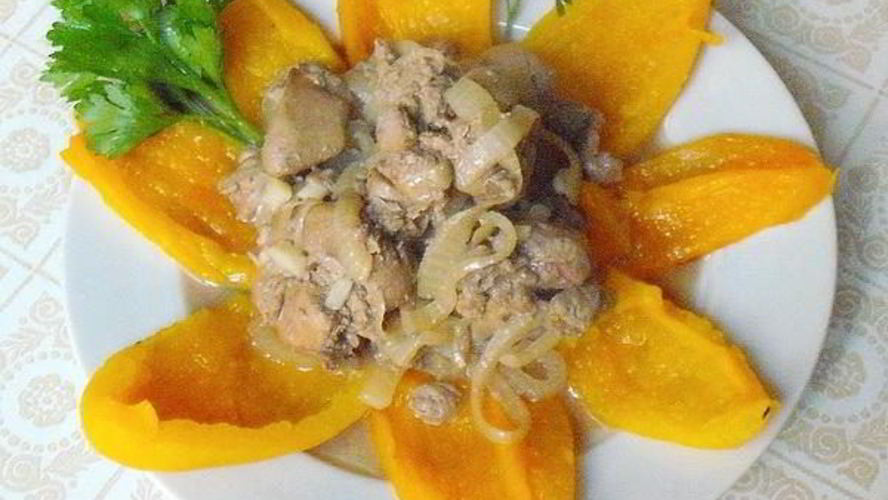 Рецепт печени, тушеной в белом вине с печеным перцем