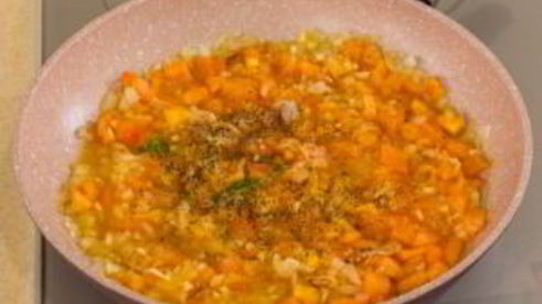 печень в беконе в томатном соусе