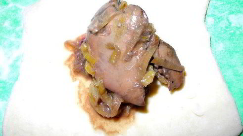 печенка в кафтане из слоеного теста