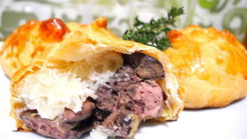 печенка в кафтане из слоеного теста