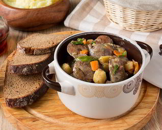 Жареная куриная печень с яблоками и сладким перцем