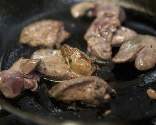 Жареная куриную печень