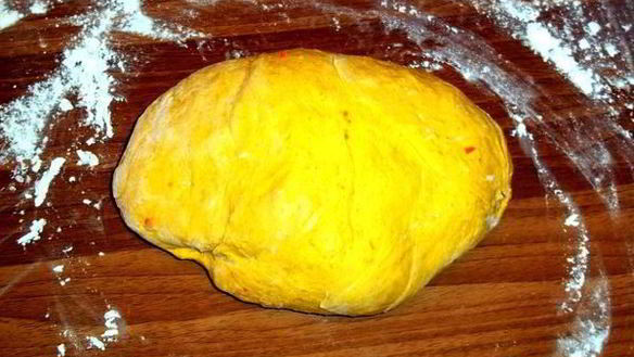 Рецепт Морковна-шафранового пельменного тесто