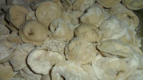 пельмени с креветками и сыром