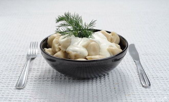 Пельмени в горшочке в молоке