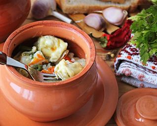 Пельмени запеченные в горшочке