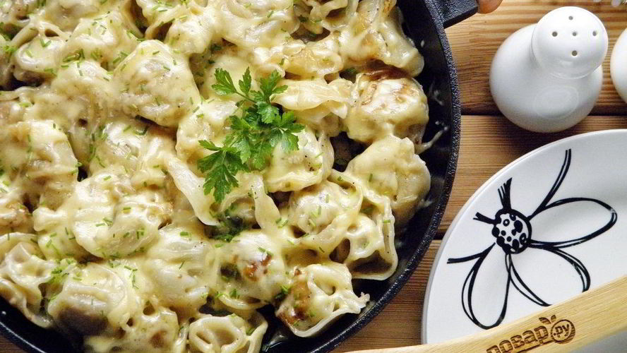 Рецепт пельменей жареных под сыром