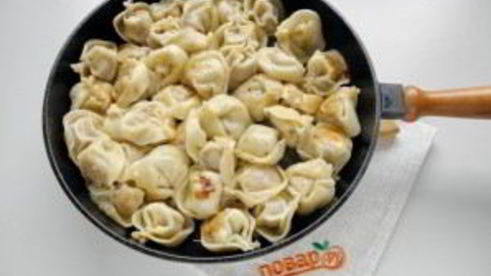пельмени жареные под сыром