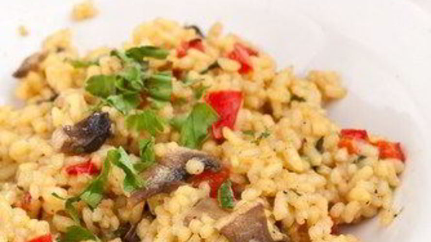 Рецепт куриного плова с грибами и базиликом