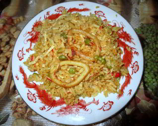 Паэлья с кальмарами в пиве