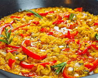 Паэлья с курицей и грибами