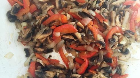 плов из киноа с грибами