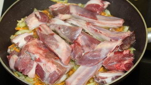 плов с бараньими ребрами