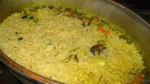 плов с черносливом и курицей