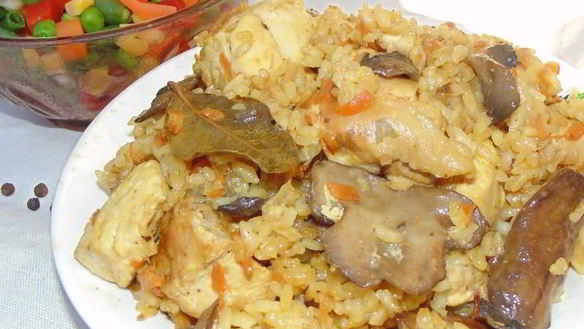 Рецепт Плова с грибами и курицей в мультиварке