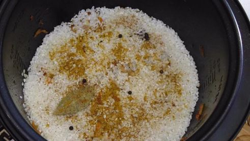 плов с грибами и курицей в мультиварке