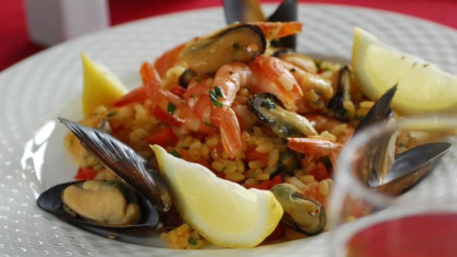 Рецепт плова с креветками и мидиями