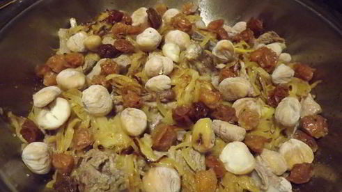 плов с курагой и изюмом