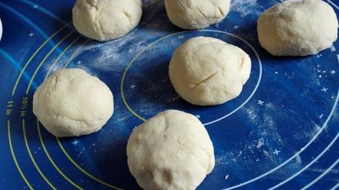 плов с курицей в булочке