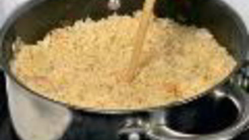 плов с курицей в кастрюле