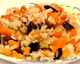 Постный плов с черносливом и курагой