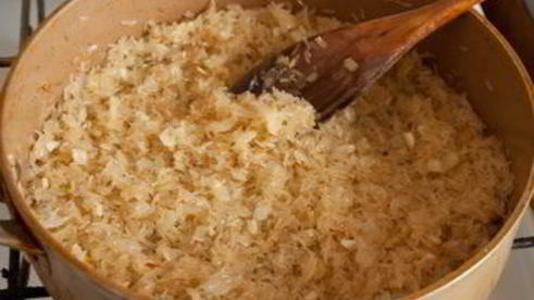 рисовый пилав с помидорами и базиликом