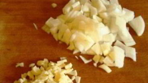 овощное рагу с охотничьими колбасками