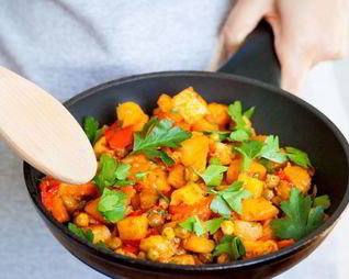 Овощное рагу со сладким перцем и томатами