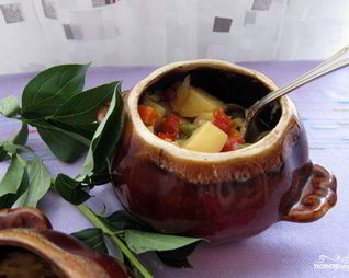 Овощное рагу в горшочках