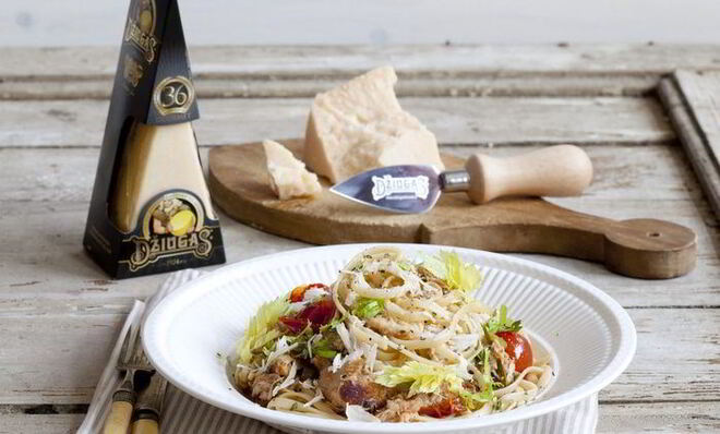 Рагу из кролика с пастой и сыром