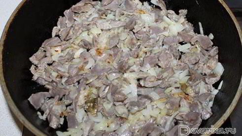 рагу из куриных желудочков