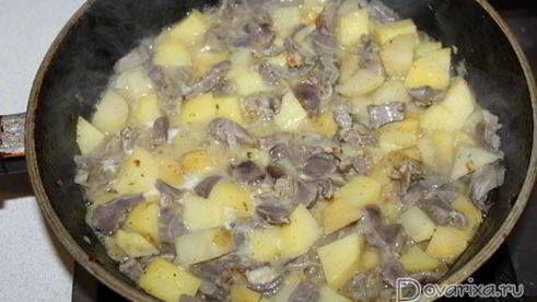 рагу из куриных желудочков