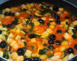 Рагу из цукини с маслинами