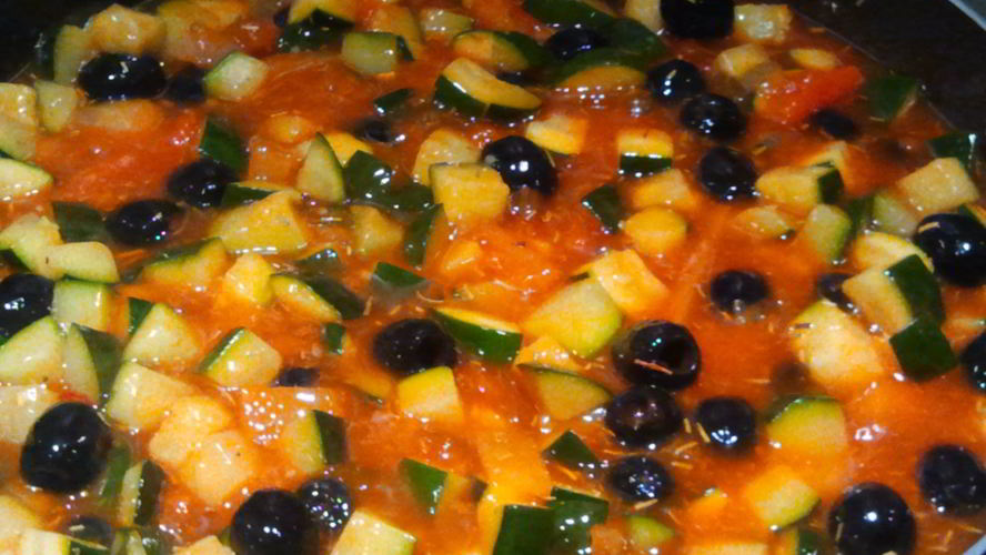 Рецепт рагу из цукини с маслинами