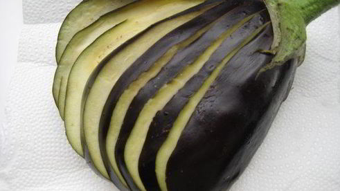 веер из баклажана с куриным рагу
