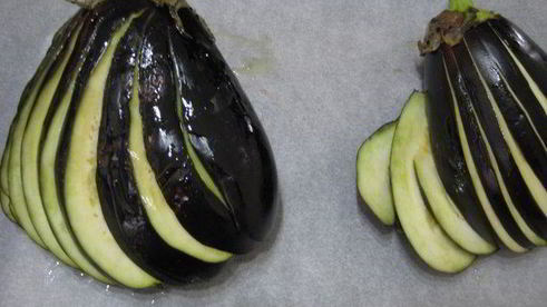 веер из баклажана с куриным рагу