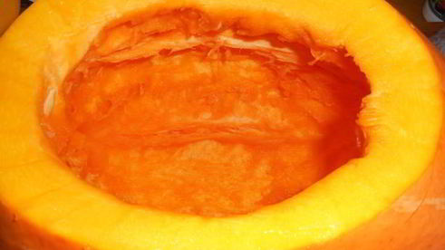 запеченная тыква, фаршированная рагу с говядиной