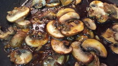 рисовая лапша с грибами по-тайски