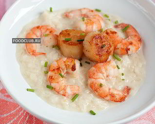 Ризотто с гребешками и креветками