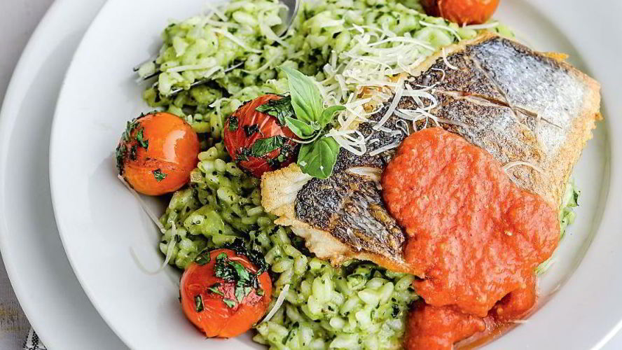 Рецепт сибаса с лимонно-базиликовым ризотто