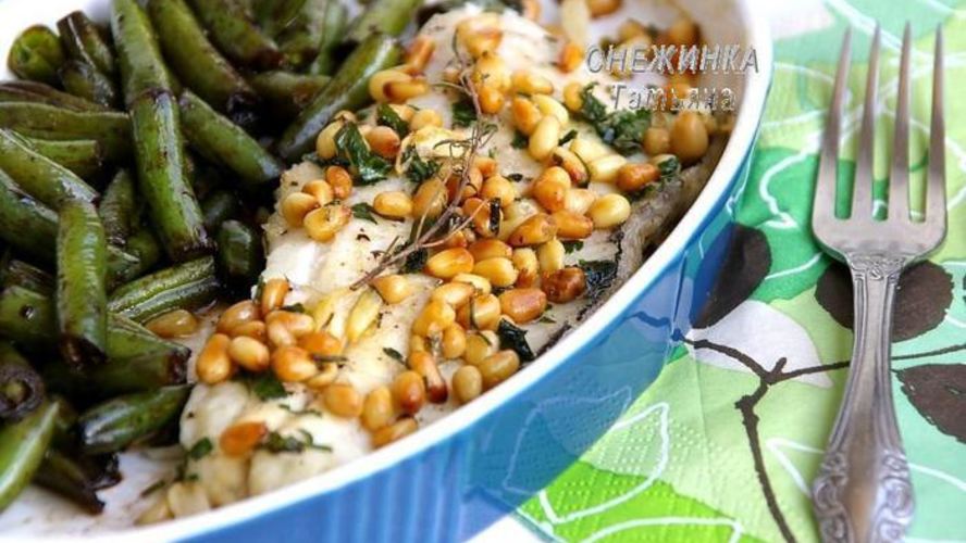 Рецепт белой рыбы в вине с кедровыми орешками