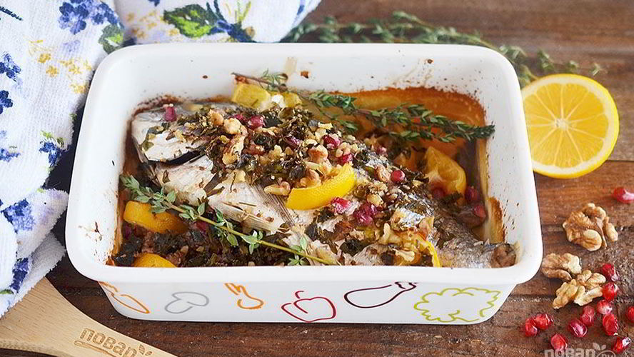 Рецепт дорадо, запеченная с орехами и гранатом
