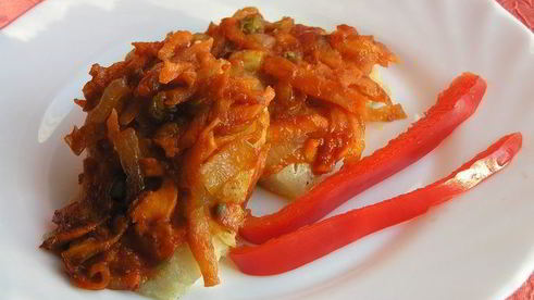 хек в оранжевом пальто