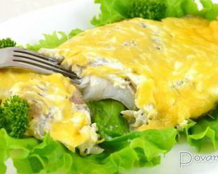 Минтай, запеченный под янтарной шубкой