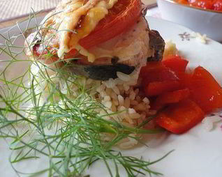 Рыба на подушке из риса