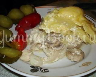 Рыба в сметанном соусе с грибами